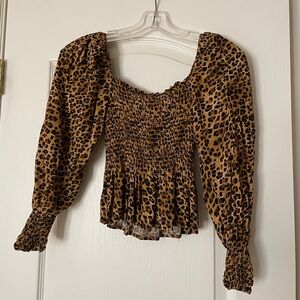 Mi Ami XS fashion top with leopard print in brand new condition